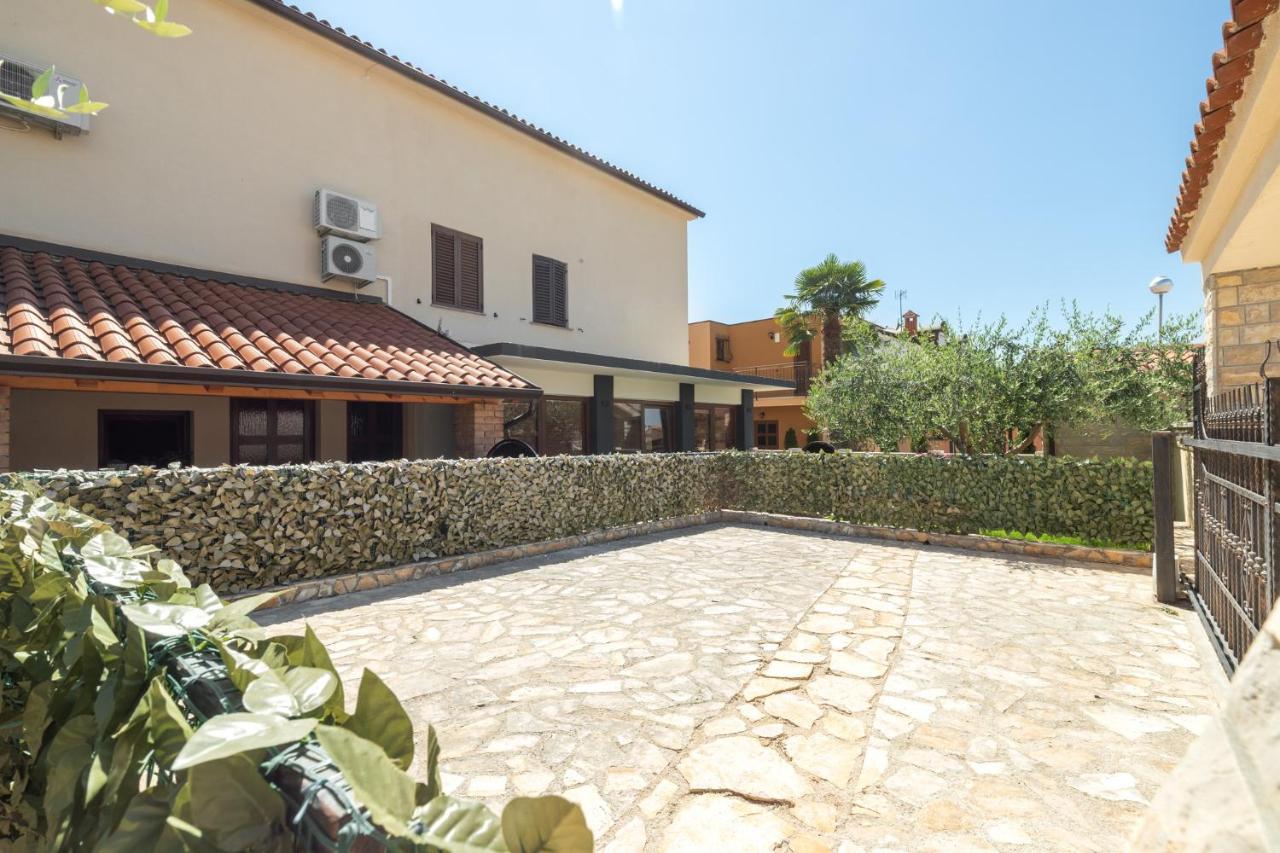 Apartments Nono Porec Exterior photo